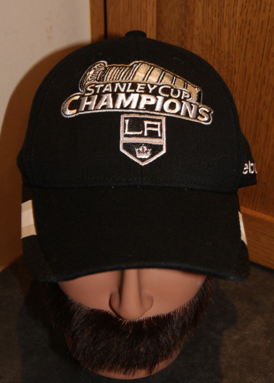 LOS ANGELES KINGS 2012 STANLEY CUP CHAMPIONS Reebok Face Off CAP FLEX FIT Hat